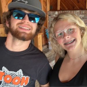 Meet your Posher, Holly